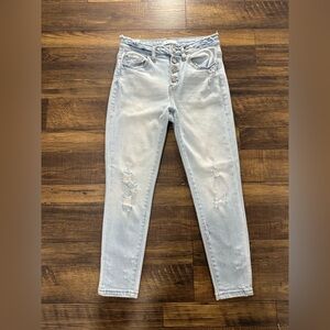 KanCan Light Wash Distressed Ankle Jeans